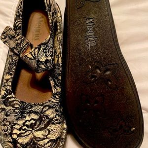 Algeria Nursing Clogs